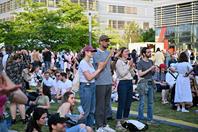 On 14 May 2022, Hochschule Düsseldorf – University of Applied Sciences (HSD) could finally celebrate its 50th anniversary – and the response exceeded everything all organisers had hoped for: Several thousand people came to celebrate during the day and well into the night, creating a unique atmosphere on campus and enjoying wonderful weather.